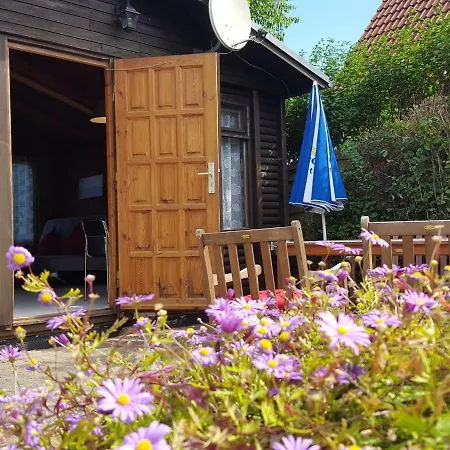 Quaint Bungalow In Near The Sea * Kühlungsborn