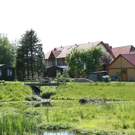 Quaint Bungalow In Near The Sea 펜션 *